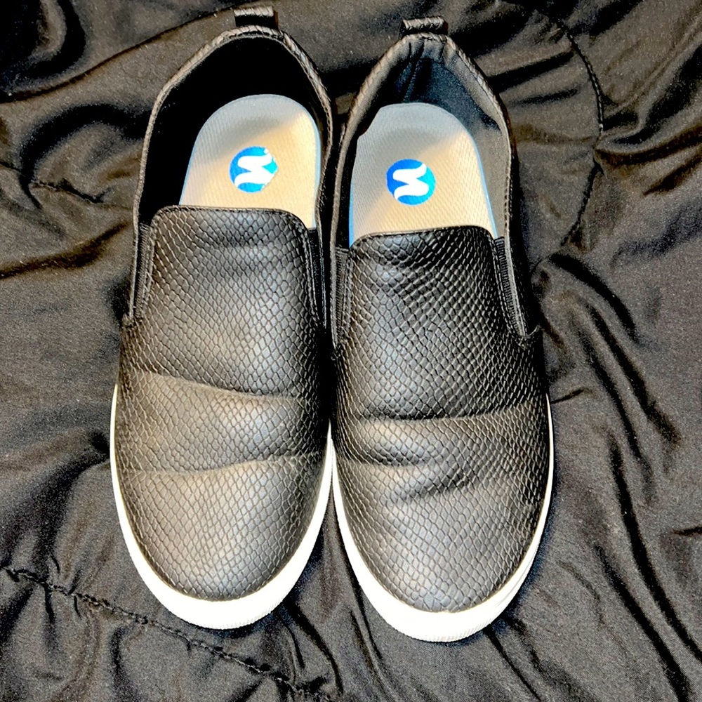 Size 8 slip on sneakers